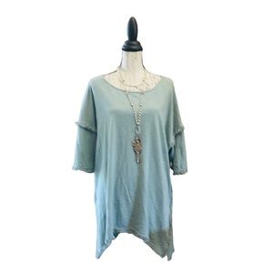 UMGEE USA Tunic Top - Size XL ❤️